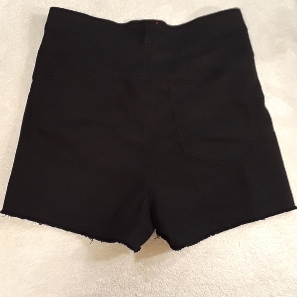 Torrid (Stretch) Black Jean Shorts. Women's Plus Size: 26 - Picture 2 of 8
